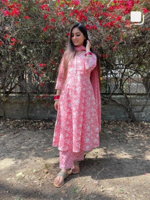 Pink Floral Block Printed V Neck Indian Anarkali Salwar Kameez Frock Style Kurti Pant Dupatta Suit Set for Women