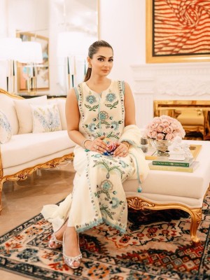 Amayra Ivory Sleeveless Georgette Kurti Pant Dupatta Set Embroidered Salwar Suit Festival Wear Dress