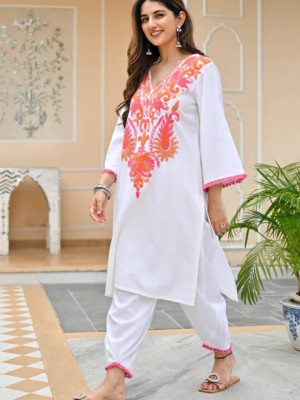 Saheli White Color Embroidered V-Neck Latest Ethnic Salwar Kameez Kurti Pant Set